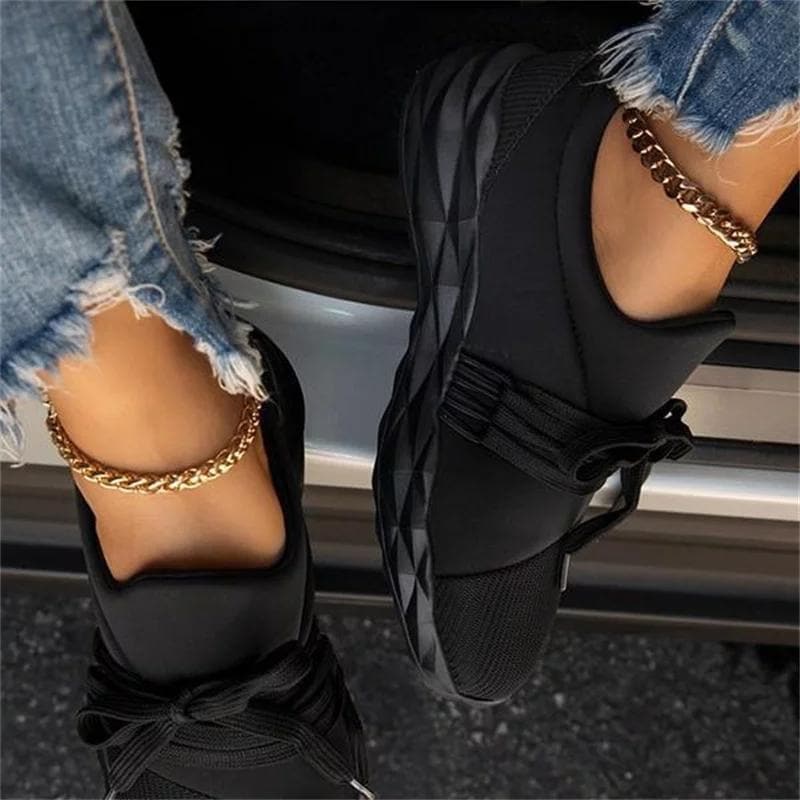 Dame Sneakers - Åndbart Mesh - Tykkesål med Komfort - Stilrent Design