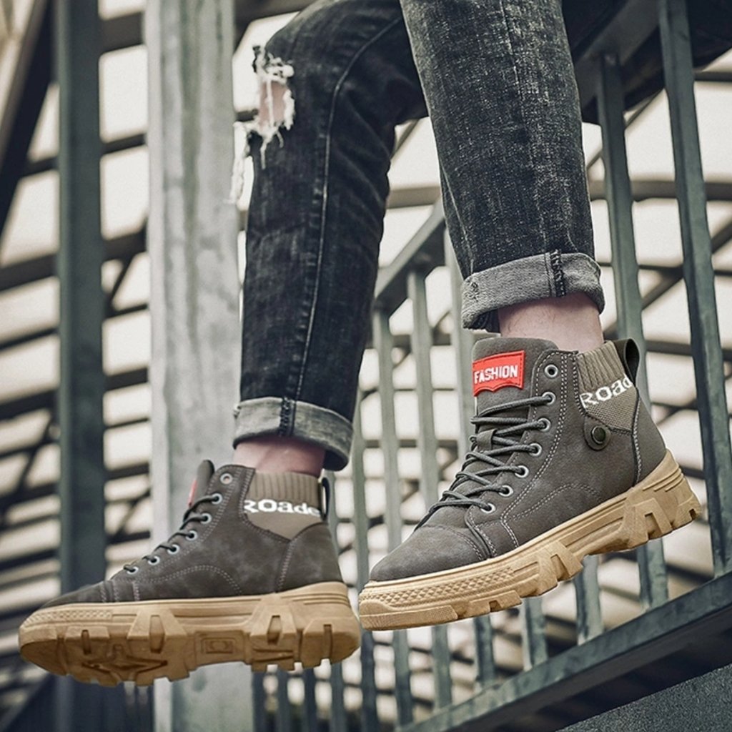 Men's High Sneakers - Durable Sole - Lace-Up Closure - Ribbed Ankle Cuff - Casual Look