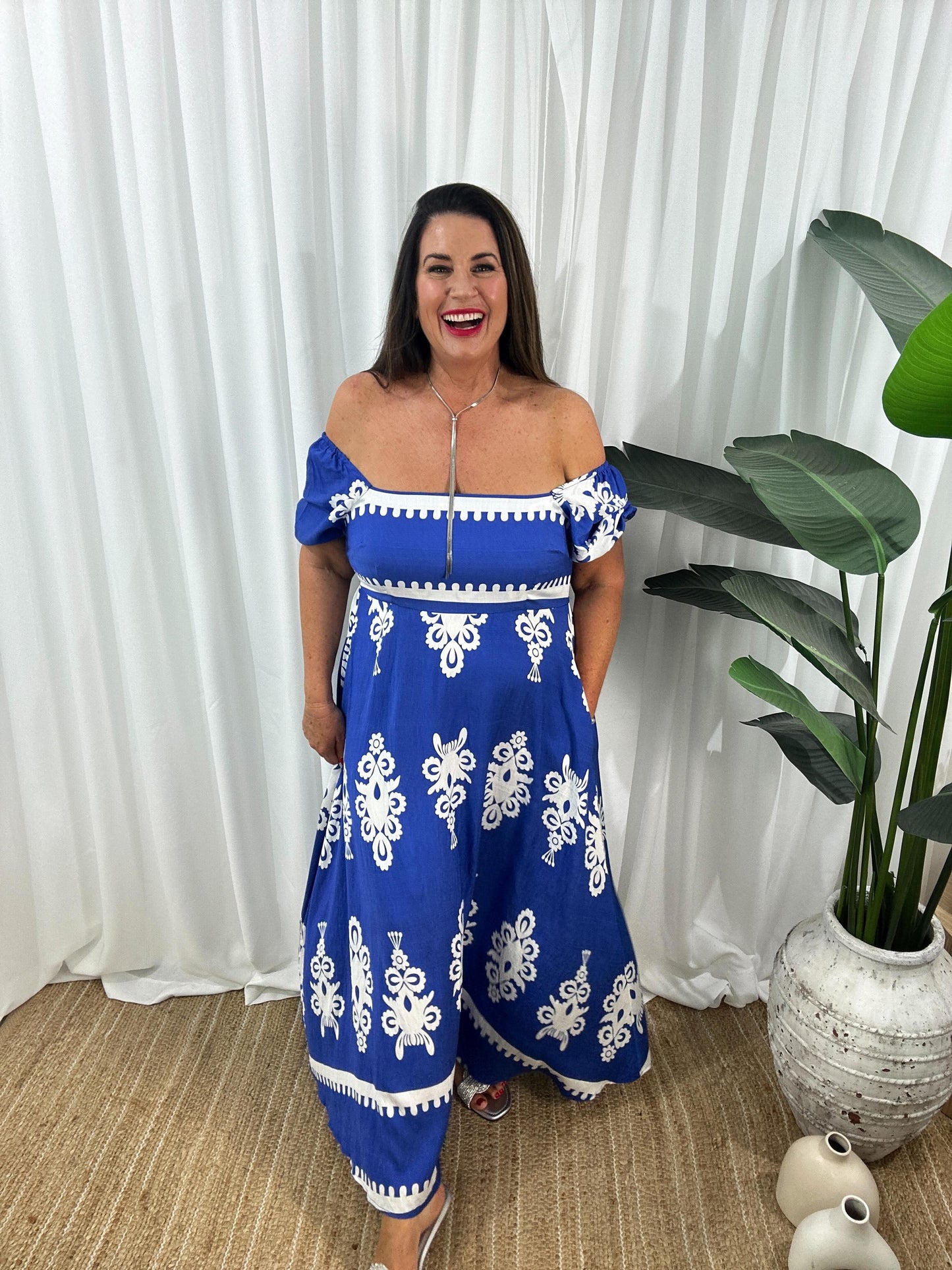 Dame Maxikjole - Off-Shoulder - Pufærmer - Flowy og Elegant Design