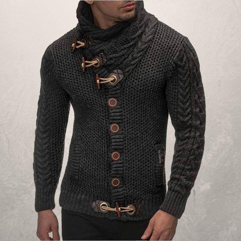Herre Striktrøje - Høj Krave med Knapper - Kabelstrik - Slim Fit med Frontlommer