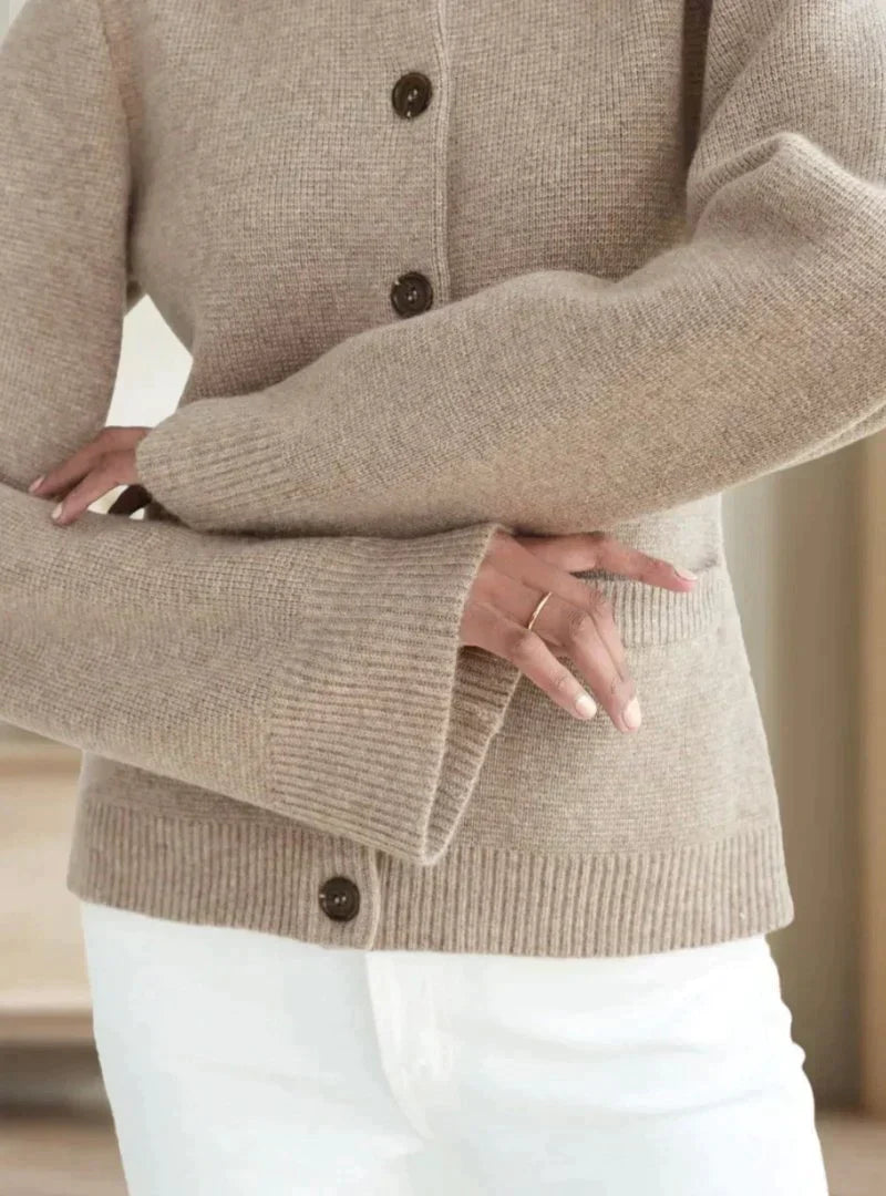 Women's Cardigan - Knitted Wool Blend - Regular Fit - Button Closure - With Front Pockets