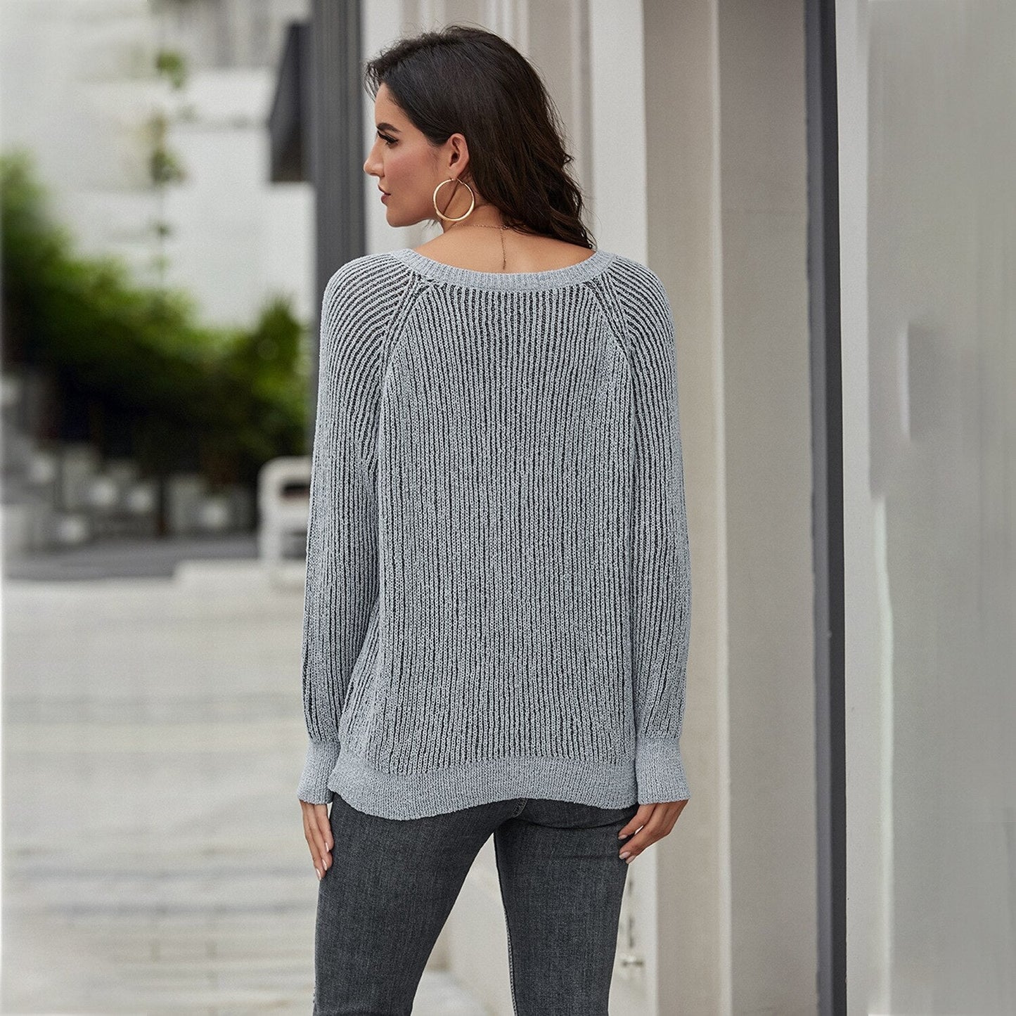Women's Knit Sweater - Relaxed Fit - V-Neck - Ribbed Texture - Long Sleeves