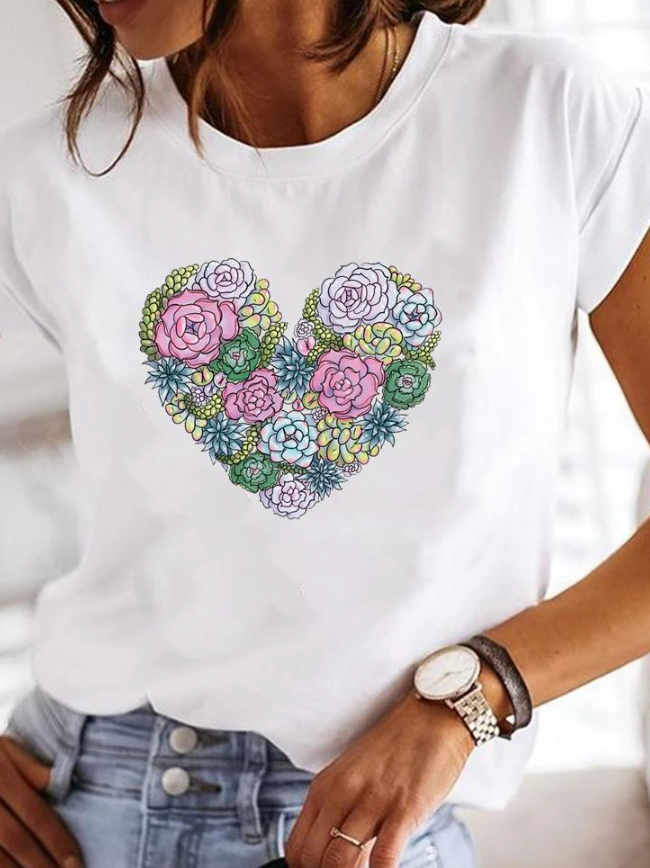 Women's T-shirt – Relaxed Fit – Soft Knit – Round Neck – Heart Print Casual Style