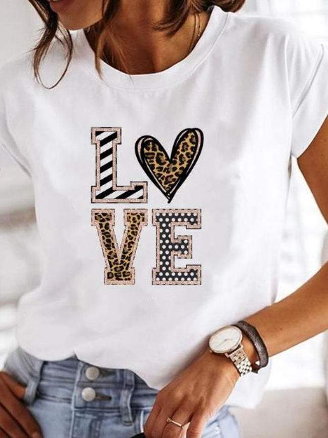 Women's T-shirt – Relaxed Fit – Soft Knit – Round Neck – Heart Print Casual Style