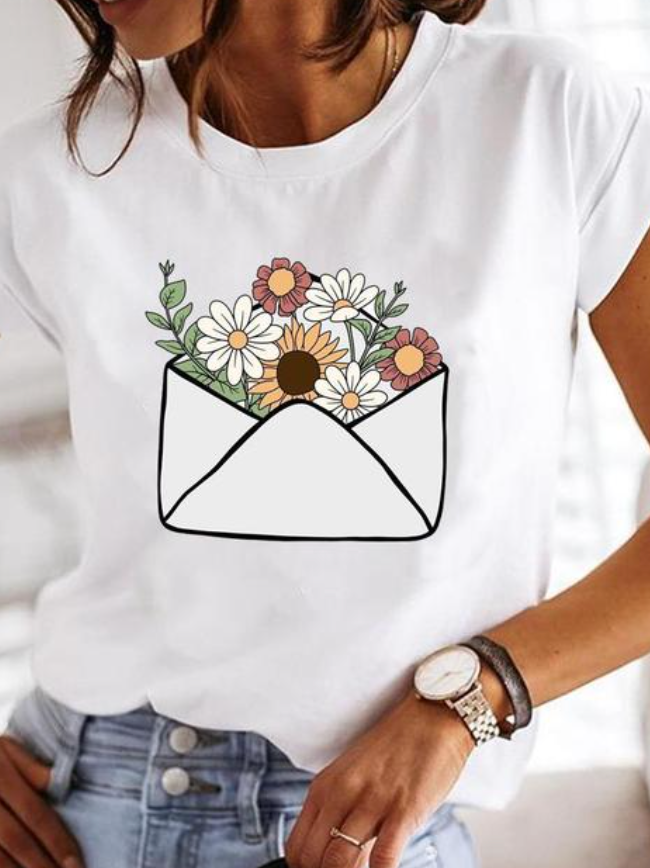 Women's T-shirt – Relaxed Fit – Soft Knit – Round Neck – Heart Print Casual Style