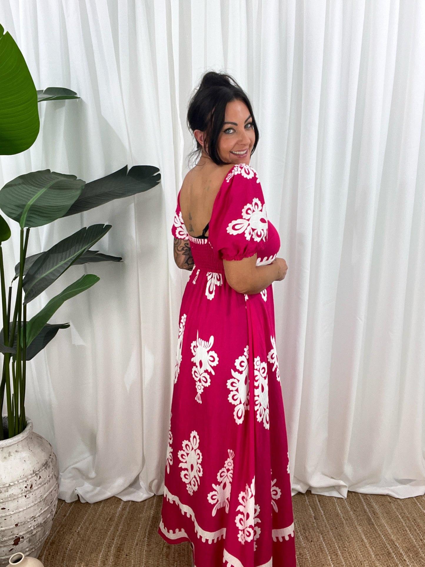 Dame Maxikjole - Off-Shoulder - Pufærmer - Flowy og Elegant Design