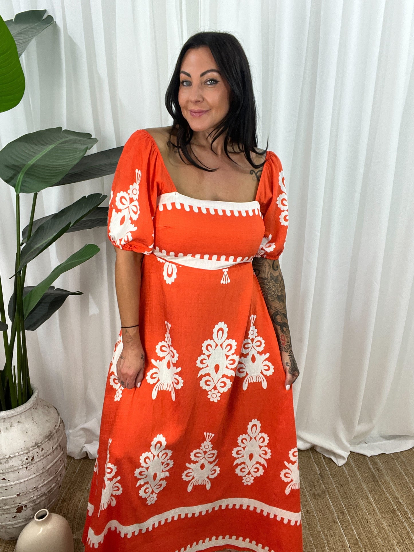 Dame Maxikjole - Off-Shoulder - Pufærmer - Flowy og Elegant Design