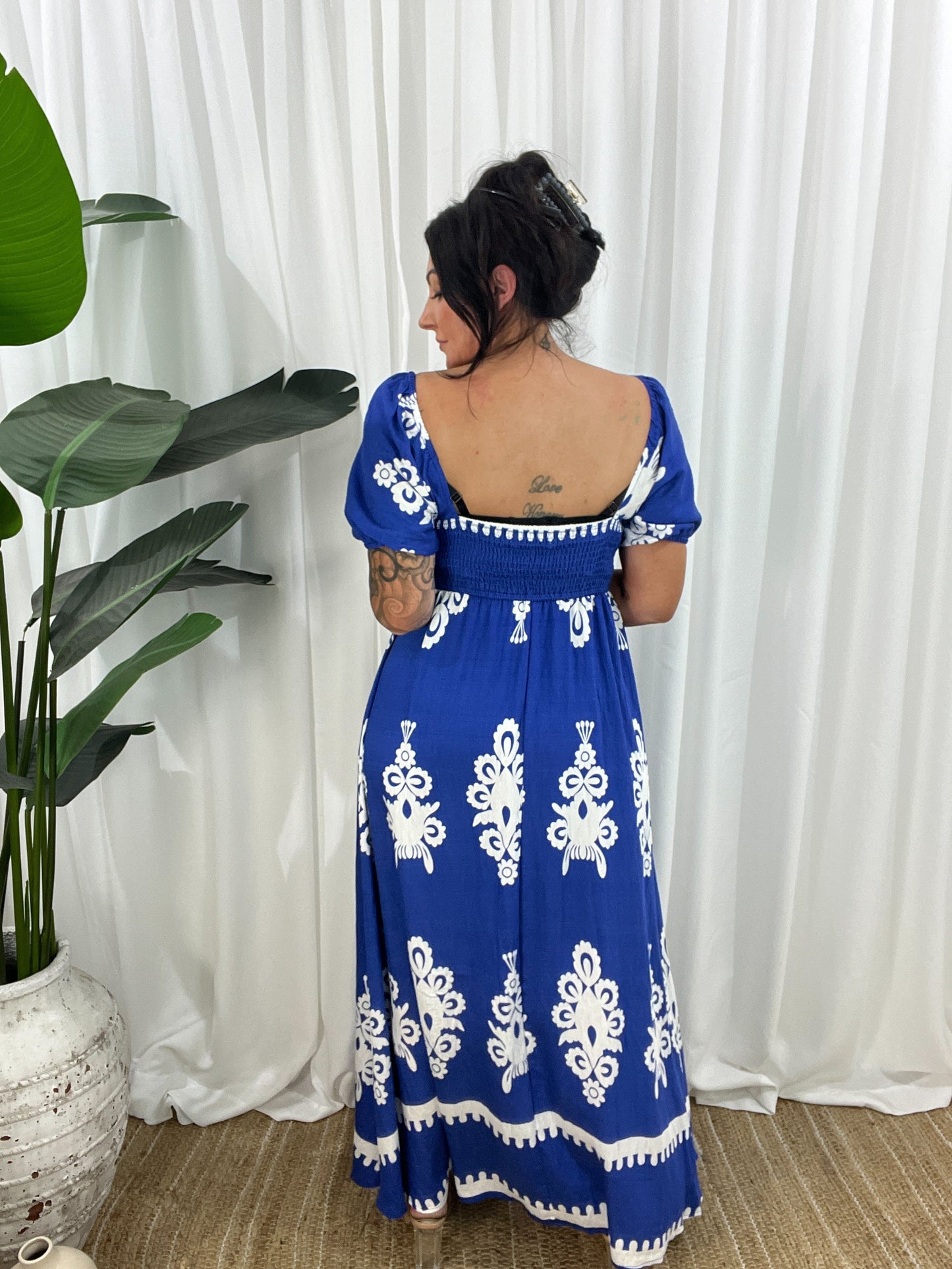 Dame Maxikjole - Off-Shoulder - Pufærmer - Flowy og Elegant Design