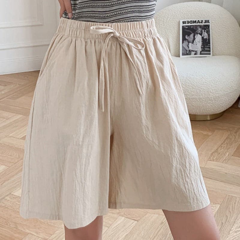 Women's Shorts - High-Waisted - Elastic Waistband & Drawstring - Loose Fit - Knee-Length With Side Pockets