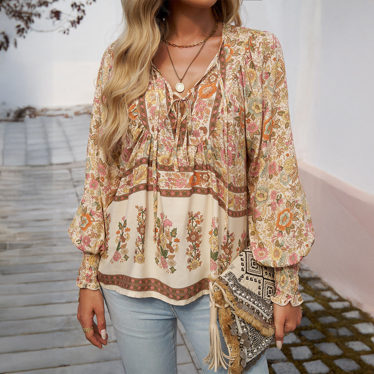 Damebluse – Let Rayon – Afslappet Pasform – Bindebånd – Lange Ærmer Boho Print