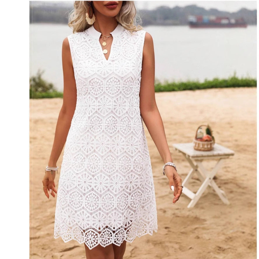 Women's Mini Dress – Lace – Geometric Pattern – Sleeveless – Straight Fit – V-neck