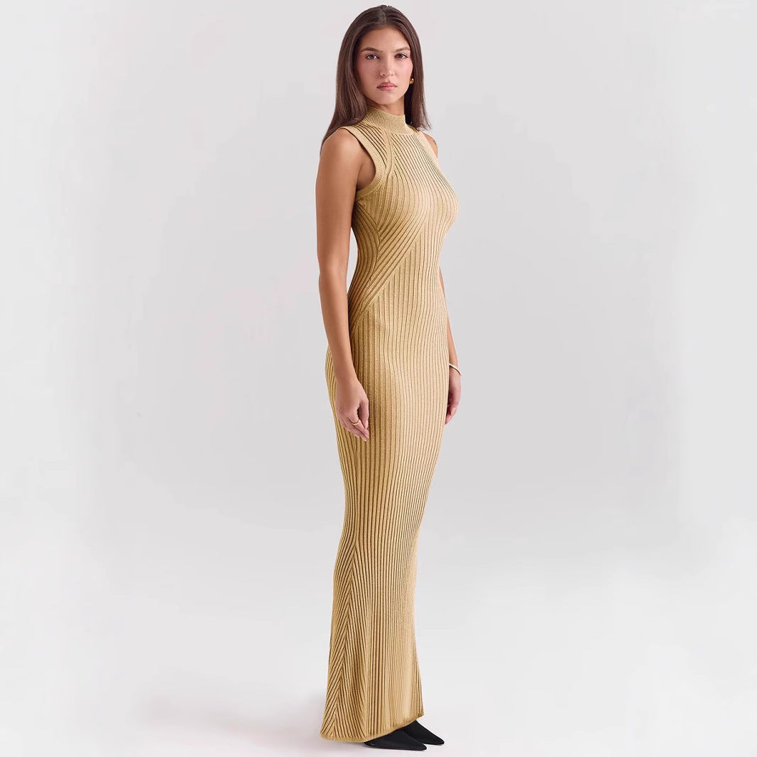 Dame Strikkjole – Ærmeløs Turtleneck – Ribstrikket – Figursyet med Havfruefald