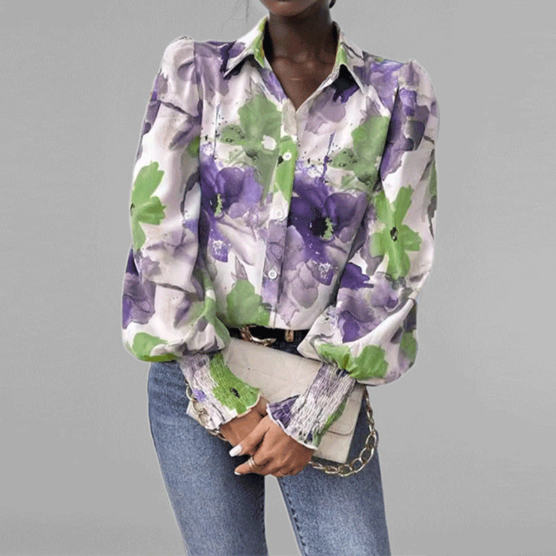 Dame Skjorte – Oversize Pasform – Flæseærmer – Blomsterprint – Smockede Manchetter