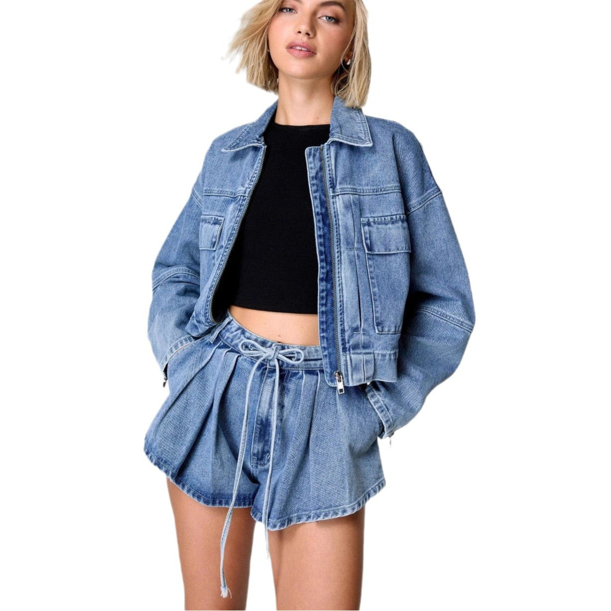 Dame Denimjakke – Oversized Pasform – Croppet – Lynlås – Brystlommer med Utility-Stil