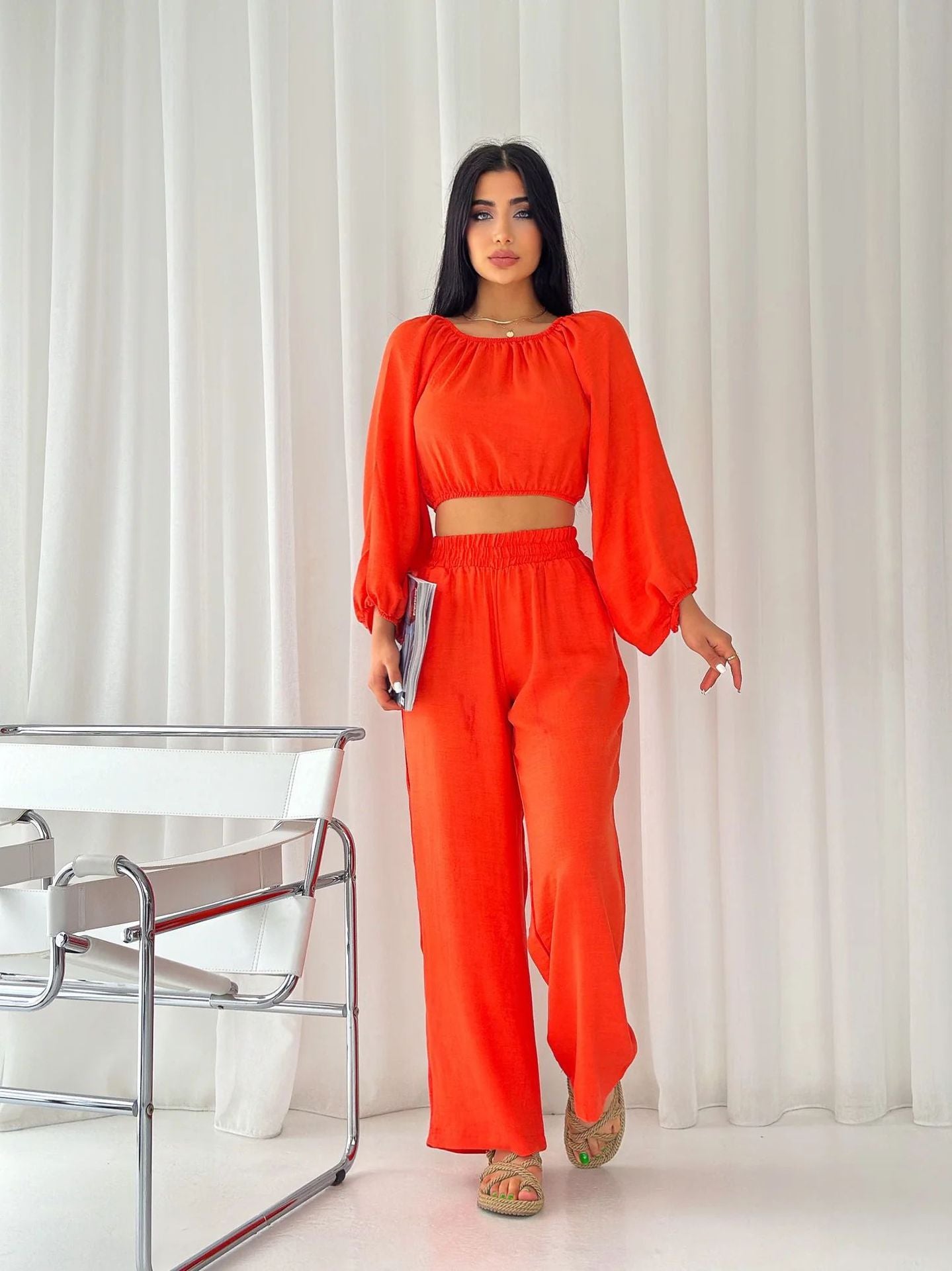 Dame Sæt – Off-Shoulder Crop Top med Lange Ærmer – Højtaljede Vide Bukser