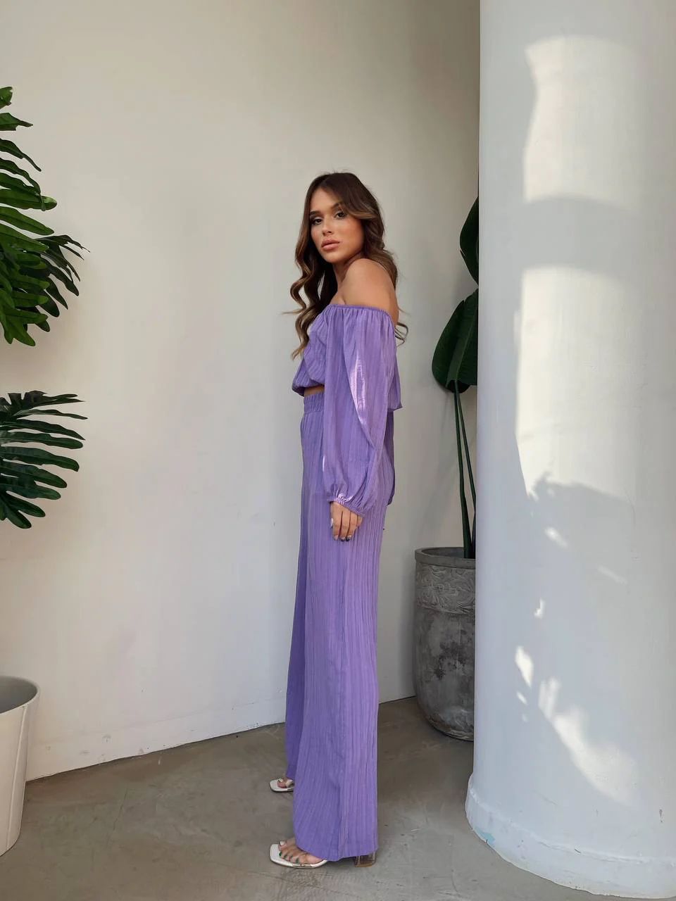 Dame Sæt – Off-Shoulder Crop Top med Lange Ærmer – Højtaljede Vide Bukser