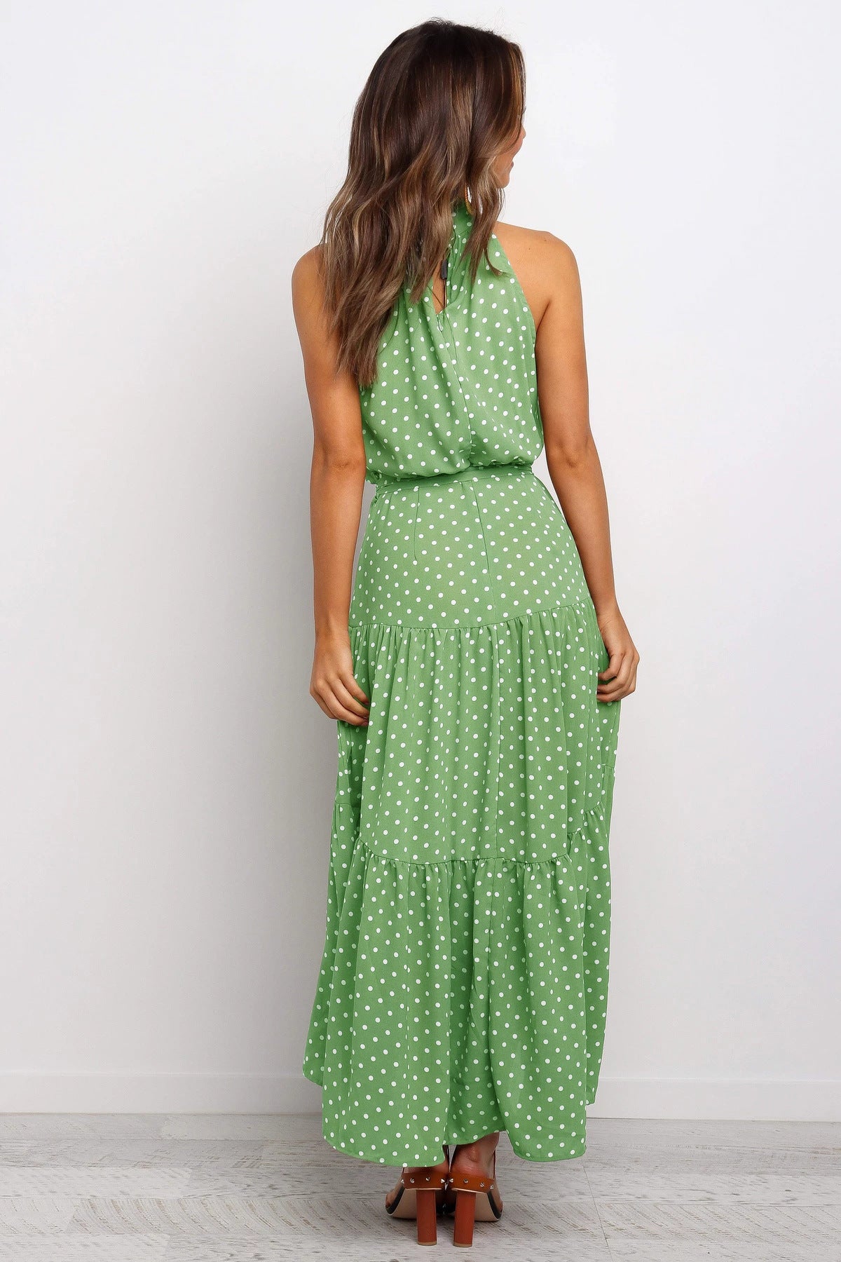 Women's Maxi Dress - Halterneck - A-line - Sleeveless - Elegant and Airy Fit