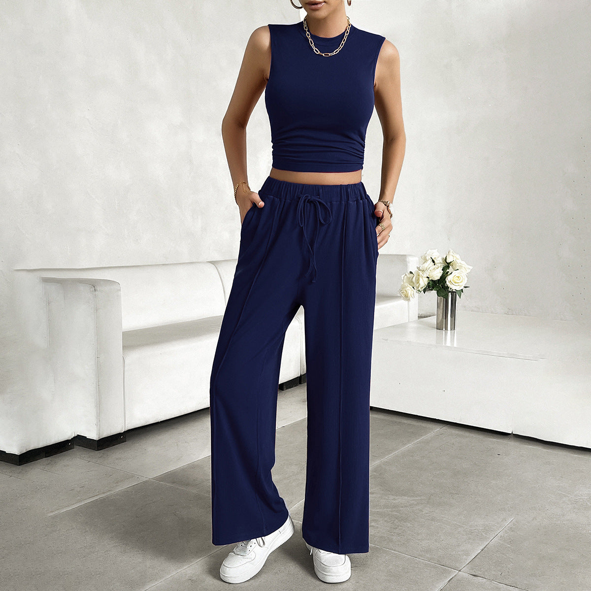 Dame Sæt – Ærmeløs Crop Top – Bredbenede Bukser – Let og Åndbar Komfort