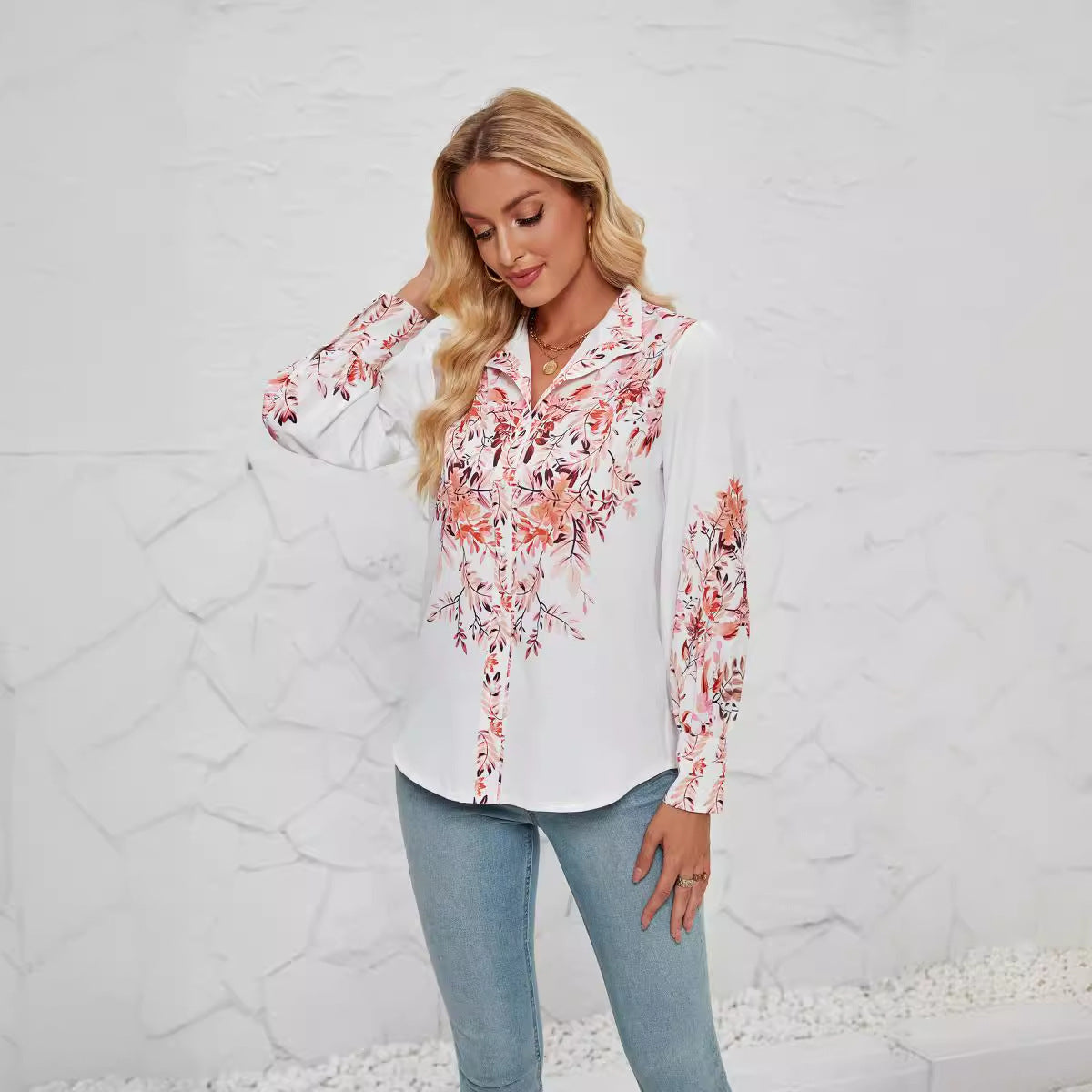 Damebluse – Afslappet Pasform – Knaplukning – Ståkrave – Blomstermønster – Lange Ærmer