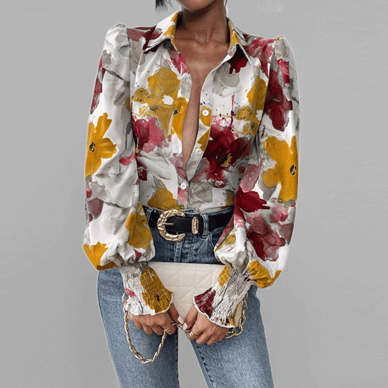 Dame Skjorte – Oversize Pasform – Flæseærmer – Blomsterprint – Smockede Manchetter