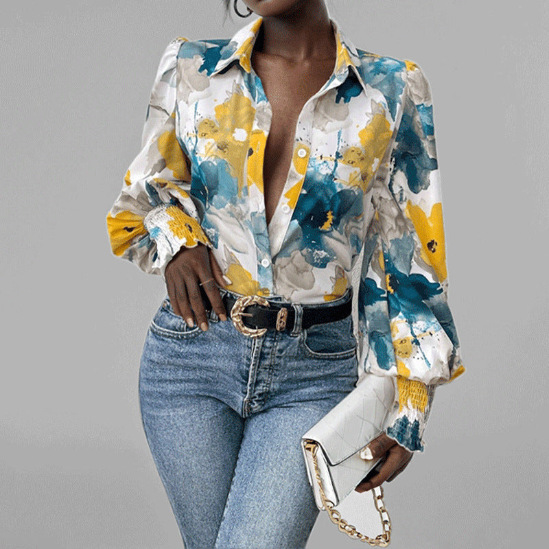 Dame Skjorte – Oversize Pasform – Flæseærmer – Blomsterprint – Smockede Manchetter