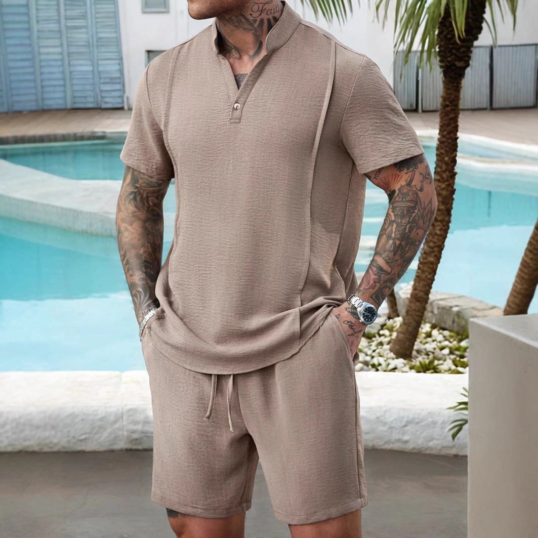 Men's Set with Henley T-shirt and Shorts – Relaxed Fit – Breathable Fabric – Casual Look