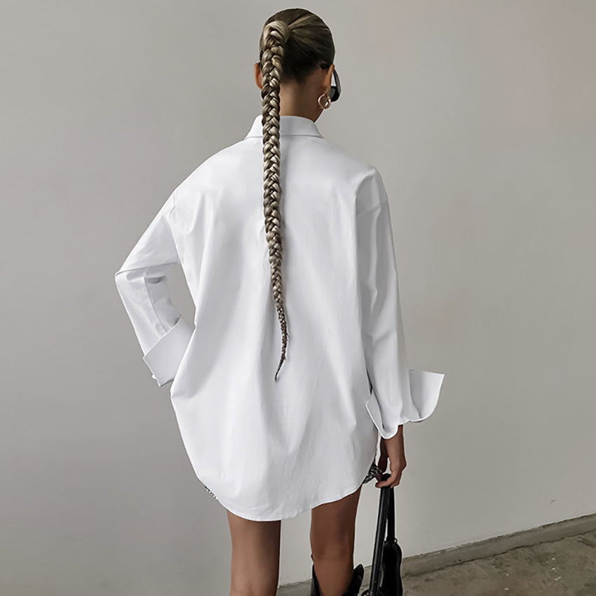 Dame Skjorte – Oversize Pasform – Bomuldsblanding – Lange Ærmer – Knaplukning