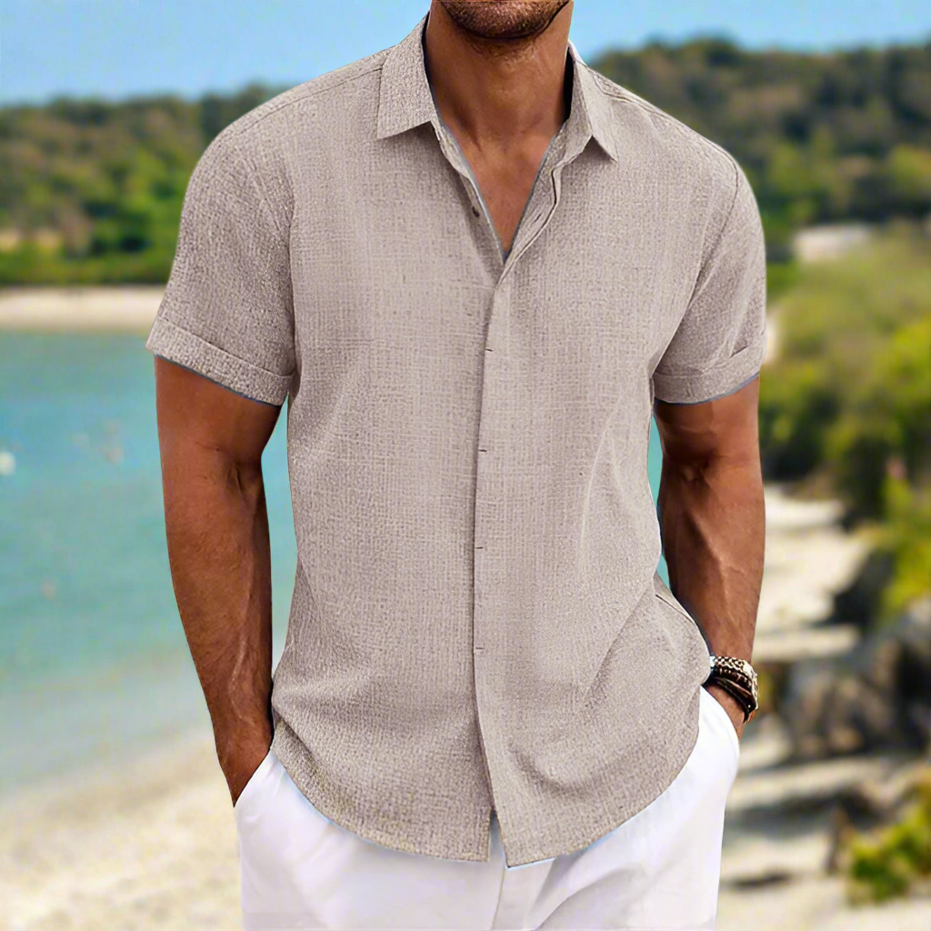 Men's Shirt - Short-Sleeved - Button Closure - Relaxed Fit - Lightweight and Breathable