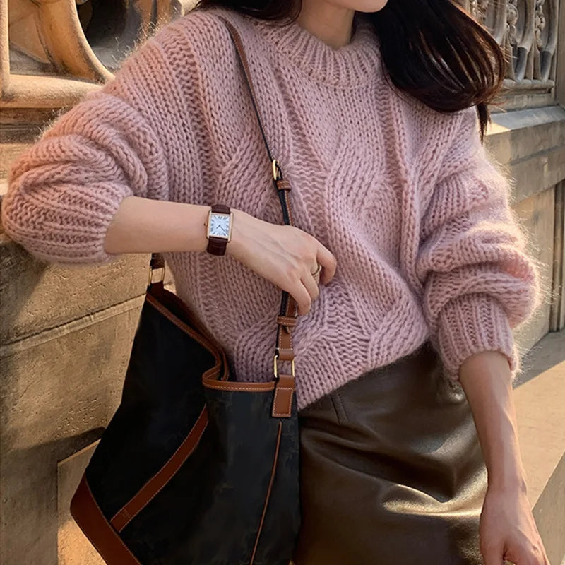 Women's Knit Sweater – Oversized Fit – Wool Texture – Cable Knit – Long Sleeves