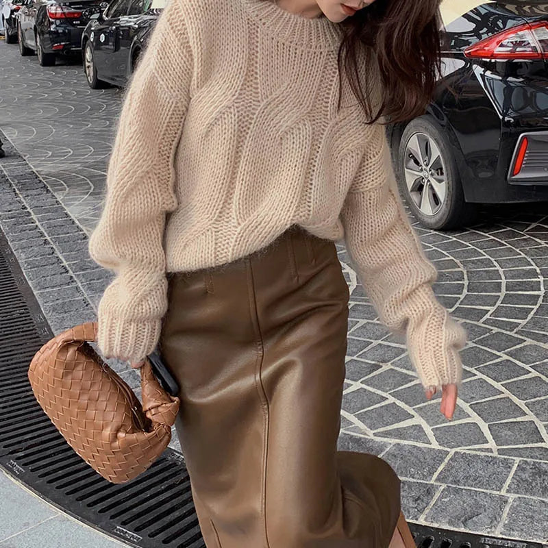 Women's Knit Sweater – Oversized Fit – Wool Texture – Cable Knit – Long Sleeves