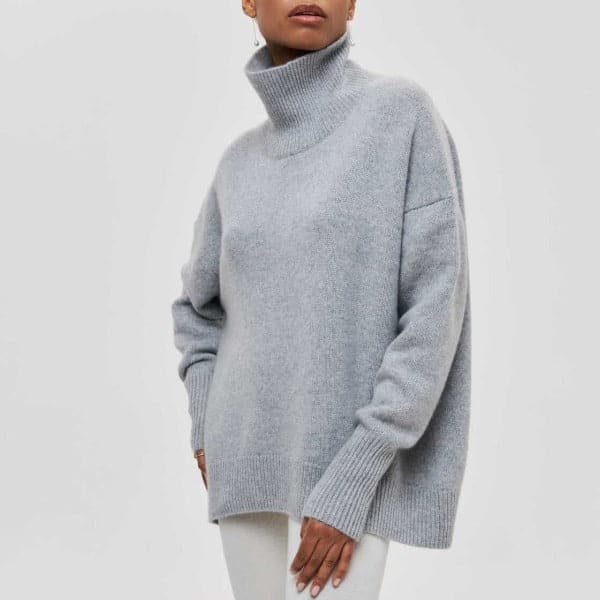 Dame Rullekrave Sweater - Oversized Pasform - Blød Strik - Korte Ærmer