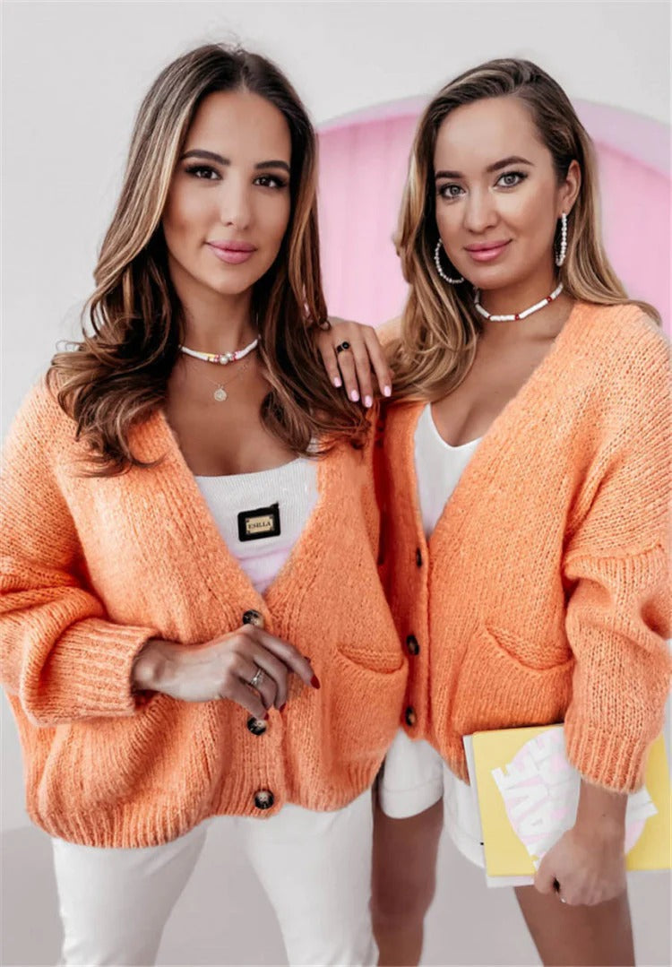 Women's Cardigan – Oversized Fit – Chunky Knit – V-Neck – Button Closure – Pockets