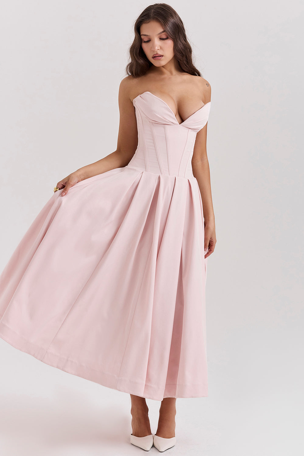 Kjole til kvinder – Stropløs midi – Vævet satin – A-line snit – Elegant pasform
