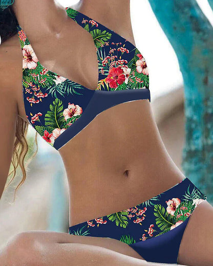 Women's Bikini Set – Halterneck – V-Neck – Stretch Fit – Elegant Floral Design