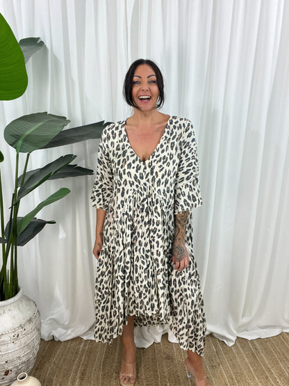 Dress for Women - Loose Fit - V-neck - Elbow-length Sleeves - Asymmetric Hem - Animal Print