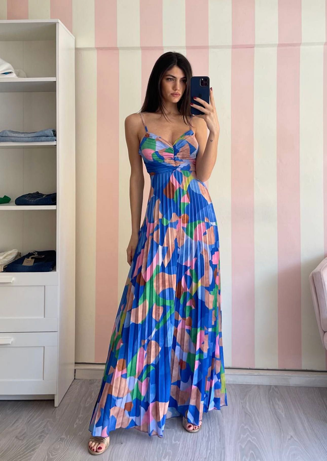 Women's Maxi Dress - Sleeveless with Spaghetti Straps - Pleated Skirt - Elegant Fit