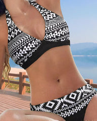 Women's Bikini Set – Halterneck Top – Low Waist – Breathable Stretch Fabric – Patterned Design