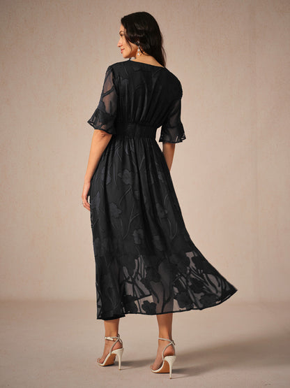 Women's Maxi Dress – Elegant Fit – Floral Lace – V-Neck – Flutter Sleeves