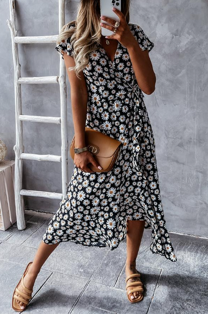 Women's Dress – Relaxed Fit – A-Line Cut – Floral Print – Light and Breathable