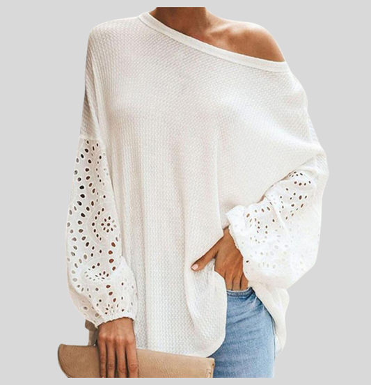 Kvinders Bluse - Off-Shoulder - Let Strik - Lange Ærmer med Blonde Detaljer