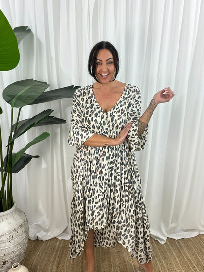 Dress for Women - Loose Fit - V-neck - Elbow-length Sleeves - Asymmetric Hem - Animal Print