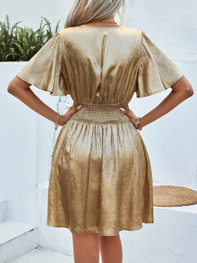 Kvinde Kjole - Flatterende Fit & Flare - V-Hals - Korte Flutter Ærmer - Elegant Look