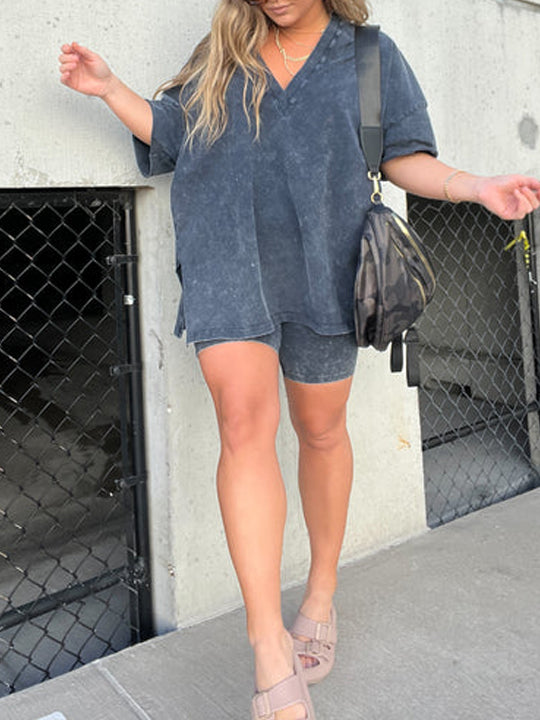 Women's Lounge Set – Oversized V-neck T-shirt – Soft Stretchable Quality – Relaxed Fit