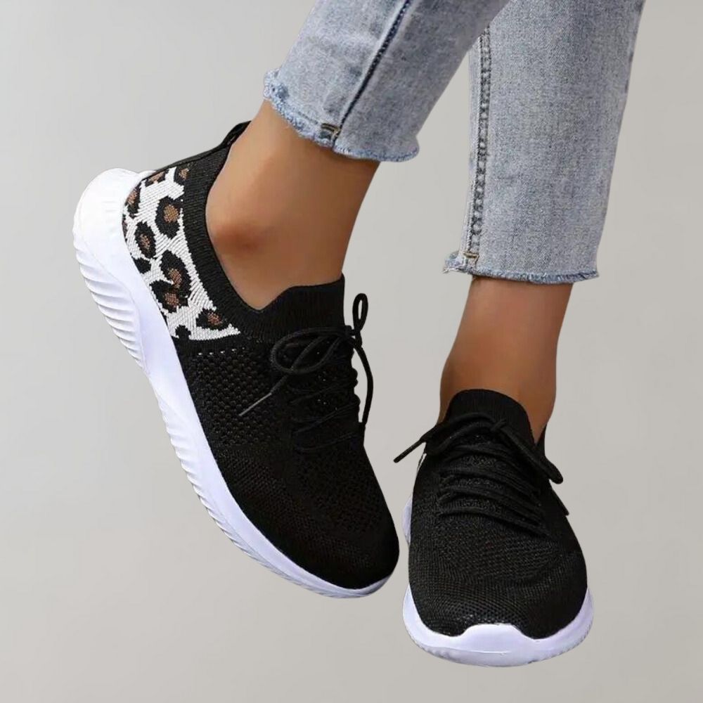 Women's Sneakers - Breathable Mesh - Shock-Absorbing Sole - Lace Closure - Comfortable Fit