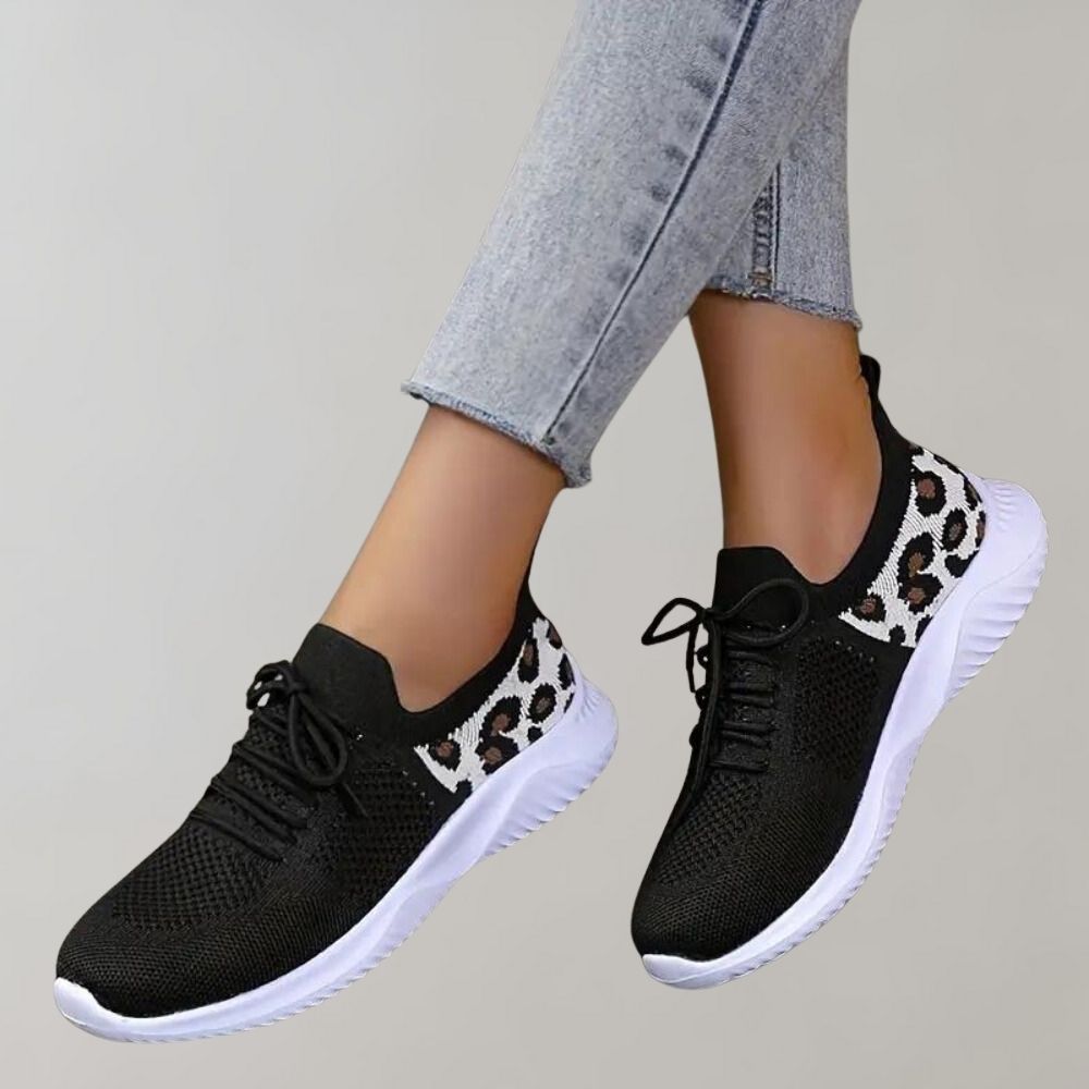 Women's Sneakers - Breathable Mesh - Shock-Absorbing Sole - Lace Closure - Comfortable Fit