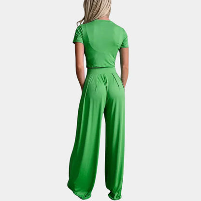 Women's Two-Piece Set - Cropped Short-Sleeved Top & High-Waisted Wide Pants - Elegant Look