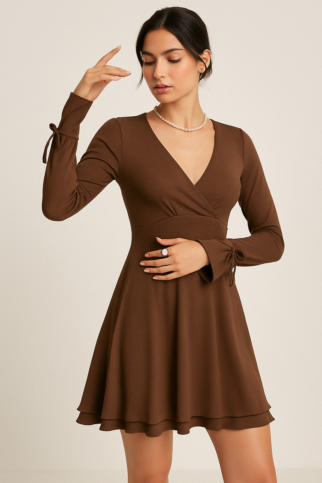 Women's Mini Dress – Slim Fit – V-Neck – Ruffles – Deep Back