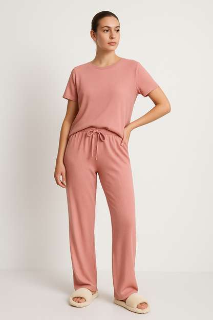 Women's Lounge Set – Short-Sleeved Top – Crop Fit – Wide Pants – Breathable Material