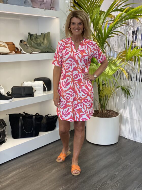 Women's Dress - V-neck - Shirt Dress Cut - Short Sleeves - Relaxed Fit