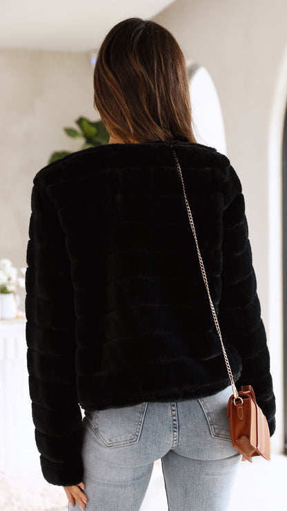 Dame Kort Jakke – Struktur Pasform – Quiltet Design – Åben Front